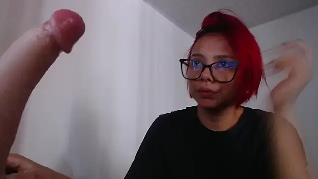 Snapshot of firer-red69 chatting on 15, 10, 2025 firer-red69 online show from 15, 10, 2025