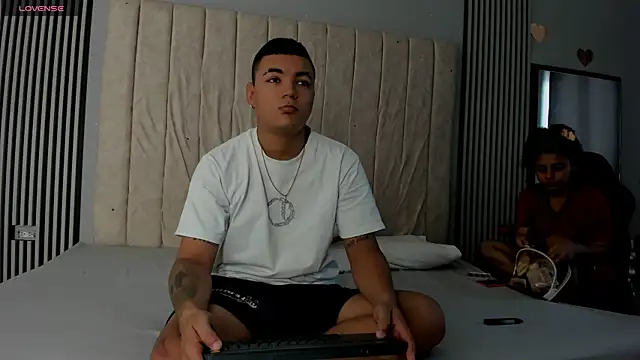 Snapshot of dante_and_kiara chatting on 12, 3, 2026 dante and kiara online show from 12, 3, 2026