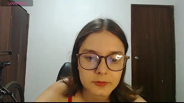 CarlaLorez online show from 28, 10, 2025