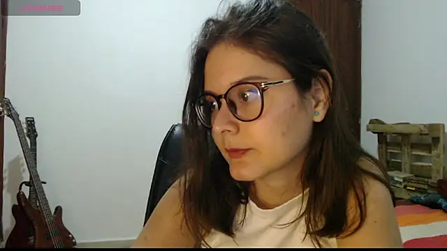 CarlaLorez online show from 10, 4, 2026