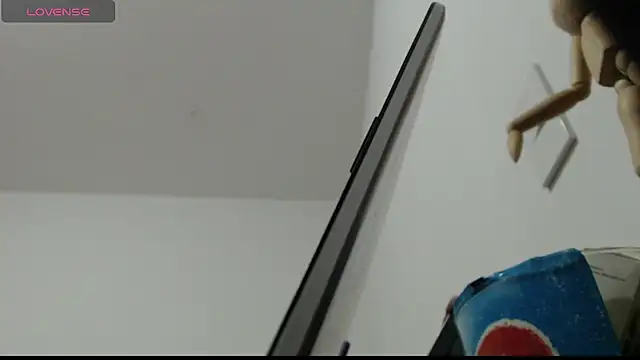 Snapshot of CarlaLorez chatting on 5, 7, 2026 CarlaLorez online show from 5, 7, 2026