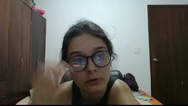 Snapshot of CarlaLorez chatting on 8, 7, 2026 CarlaLorez online show from 8, 7, 2026