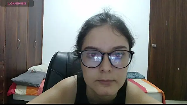 Snapshot of CarlaLorez chatting on 16, 7, 2026 CarlaLorez online show from 16, 7, 2026