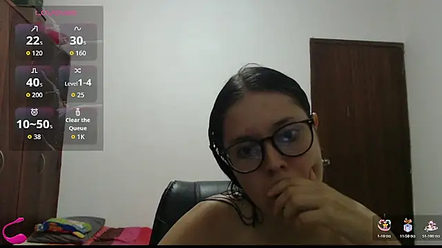 Snapshot of CarlaLorez chatting on 2, 8, 2026 CarlaLorez online show from 2, 8, 2026