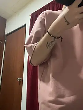 Snapshot of davidxxx_2012 chatting on 23, 10, 2025 davidxxx 2012 online show from 23, 10, 2025