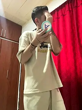 Snapshot of davidxxx_2012 chatting on 25, 10, 2025 davidxxx 2012 online show from 25, 10, 2025