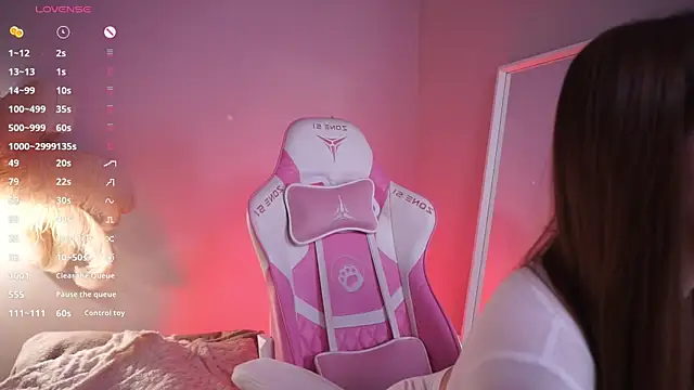 LureOfEva online show from 13, 4, 2026