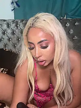 Snapshot of zara_bellexx chatting on 15, 5, 2026 zara bellexx online show from 15, 5, 2026