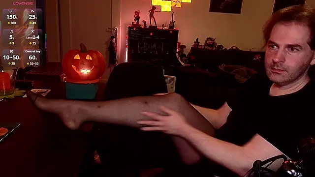 Snapshot of SexyGamerAndy chatting on 30, 10, 2025 SexyGamerAndy online show from 30, 10, 2025