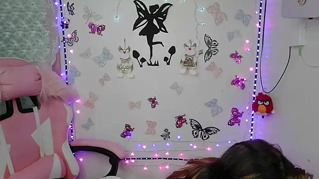 luna00bella7 online show from 12, 11, 2025