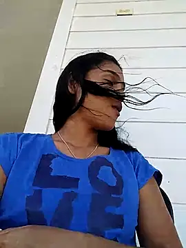 Snapshot of Emily_playboy1 chatting on 4, 11, 2025 Emily playboy1 online show from 4, 11, 2025