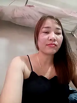 Snapshot of ladzy_sexy chatting on 6, 2, 2026 ladzy sexy online show from 6, 2, 2026
