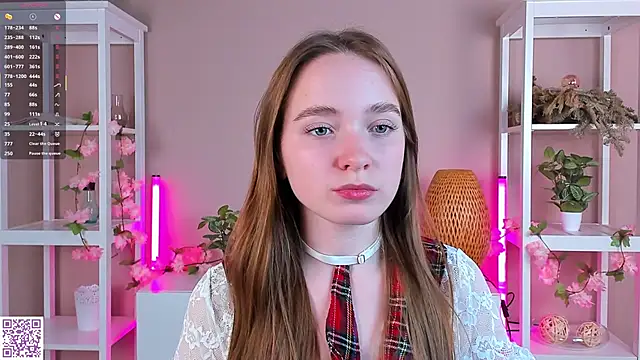 Snapshot of LittleCutieSandy chatting on 30, 10, 2025 LittleCutieSandy online show from 30, 10, 2025