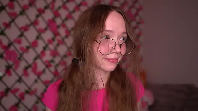 Petite Polly online show from 15, 10, 2025