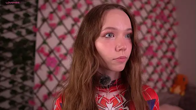 Petite Polly online show from 8, 11, 2025