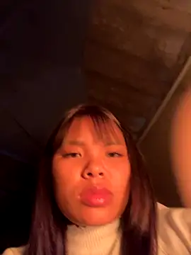 hello-cute online show from 4, 12, 2025