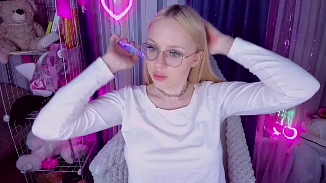 CeaneLino online show from 6, 4, 2026