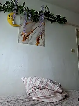 Snapshot of Nika_aa chatting on 8, 5, 2026 Nika aa online show from 8, 5, 2026