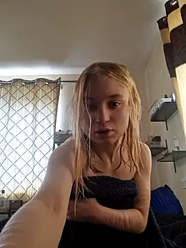 Snapshot of cinnamon-xx chatting on 16, 5, 2026 cinnamon-xx online show from 16, 5, 2026