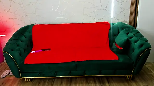 TinyVixen  online show from 12, 10, 2025