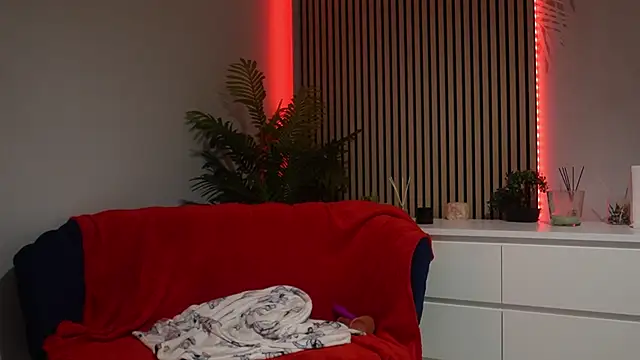 TinyVixen  online show from 20, 10, 2025