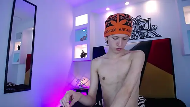 Snapshot of Emo_Boy_ chatting on 13, 1, 2026 Emo Boy online show from 13, 1, 2026