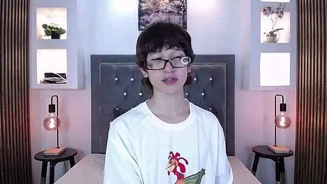 Emo Boy  online show from 23, 3, 2026