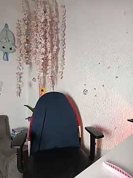 Emilycollei online show from 24, 5, 2026