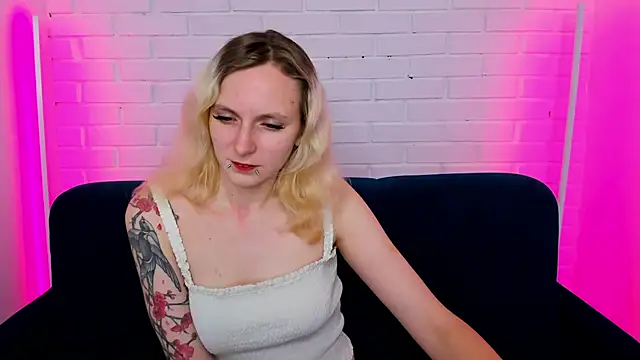 LikiLips online show from 7, 11, 2025