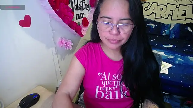 Snapshot of Miss__kendra_ chatting on 21, 4, 2026 Miss kendra online show from 21, 4, 2026