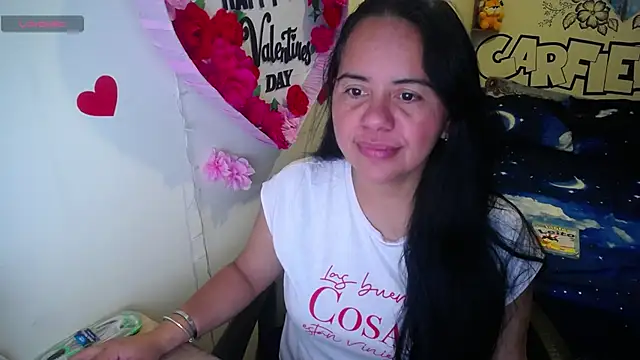 Snapshot of Miss__kendra_ chatting on 23, 4, 2026 Miss kendra online show from 23, 4, 2026