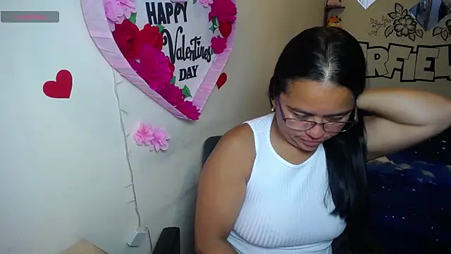 Snapshot of Miss__kendra_ chatting on 8, 5, 2026 Miss kendra online show from 8, 5, 2026