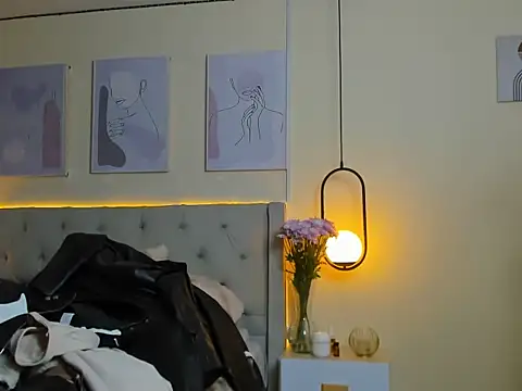 Snapshot of Chloe_Celeste chatting on 14, 11, 2025 Chloe Celeste online show from 14, 11, 2025