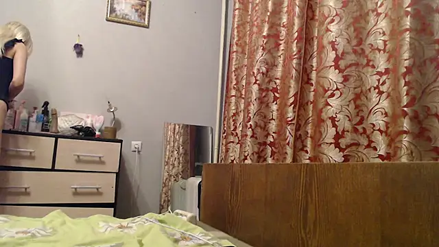 maybe doll online show from 9, 11, 2025