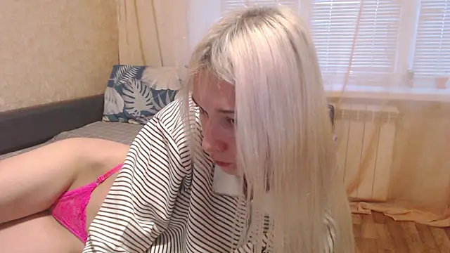 maybe doll online show from 15, 12, 2025