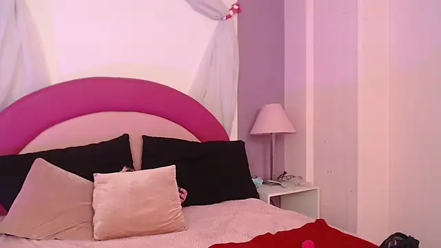 Snapshot of SweetRenata_ chatting on 26, 4, 2026 SweetRenata online show from 26, 4, 2026