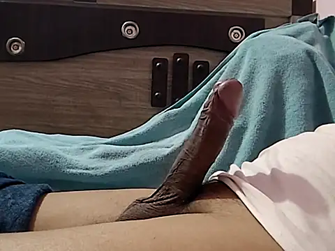 Snapshot of vickymtrb chatting on 4, 2, 2026 vickymtrb online show from 4, 2, 2026