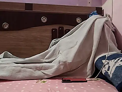 Snapshot of vickymtrb chatting on 26, 2, 2026 vickymtrb online show from 26, 2, 2026