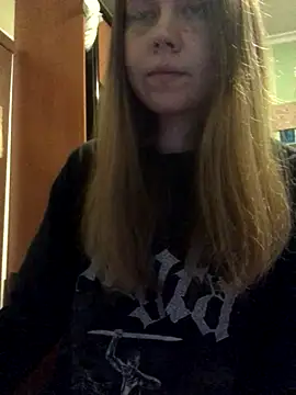 Snapshot of LunaVirelle chatting on 27, 10, 2025 LunaVirelle online show from 27, 10, 2025