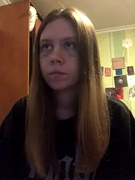 Snapshot of LunaVirelle chatting on 28, 10, 2025 LunaVirelle online show from 28, 10, 2025