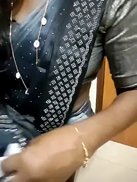 Tamilmallu-duskygirl03 online show from 16, 12, 2025