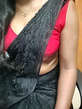 Snapshot of Tamilmallu-duskygirl03 chatting on 4, 7, 2026 Tamilmallu-duskygirl03 online show from 4, 7, 2026