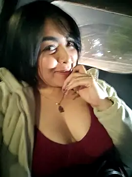 Victoria Jonhss online show from 17, 10, 2025