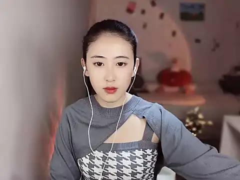 Snapshot of Queena_ chatting on 19, 12, 2025 Queena online show from 19, 12, 2025