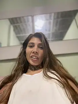 Snapshot of casalskunk chatting on 24, 5, 2026 casalskunk online show from 24, 5, 2026