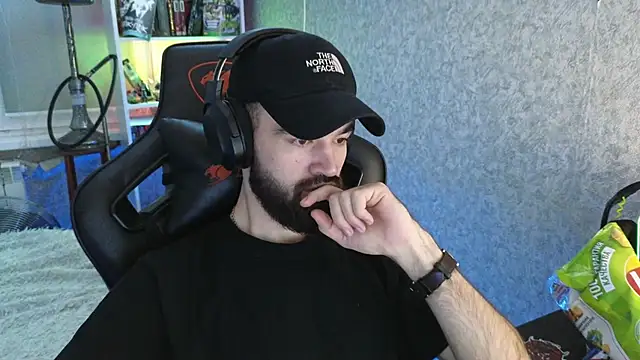 Nik Namee online show from 5, 12, 2025