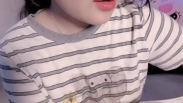 Snapshot of BeChinh_Lee chatting on 13, 6, 2026 BeChinh Lee online show from 13, 6, 2026