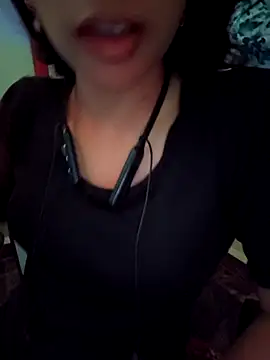 Snapshot of Royal_Shona chatting on 7, 11, 2025 Royal Shona online show from 7, 11, 2025