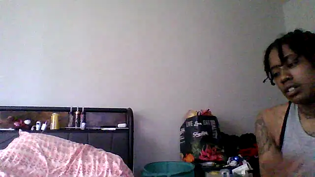 Snapshot of dezzidavill chatting on 24, 2, 2026 dezzidavill online show from 24, 2, 2026