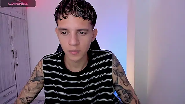 Snapshot of tylernova chatting on 26, 4, 2026 tylernova online show from 26, 4, 2026
